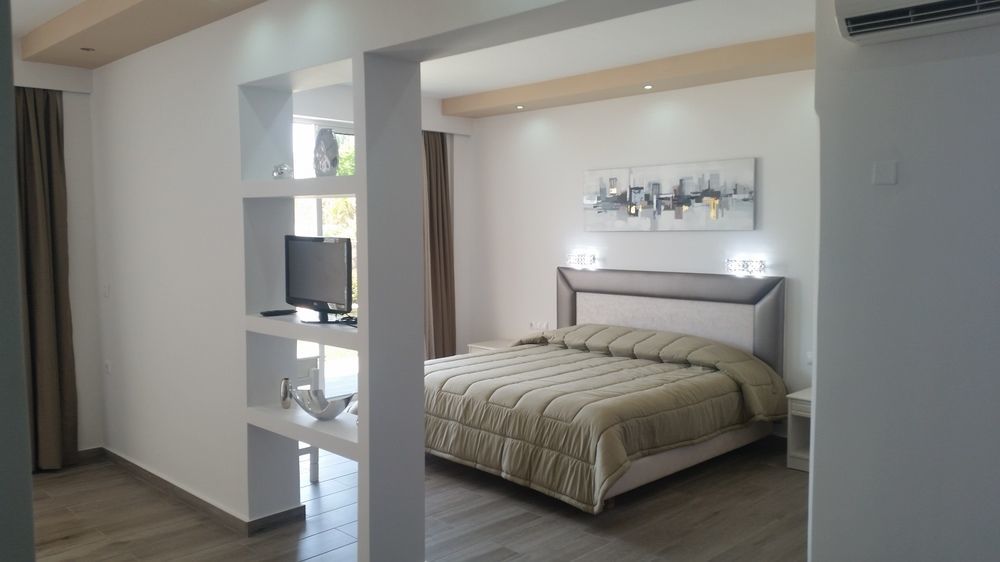 Sunshine Hotel 라도스 외부 사진